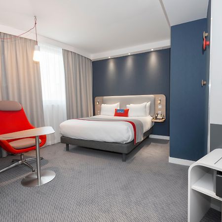 Holiday Inn Express Paris - Velizy By Ihg Exterior foto