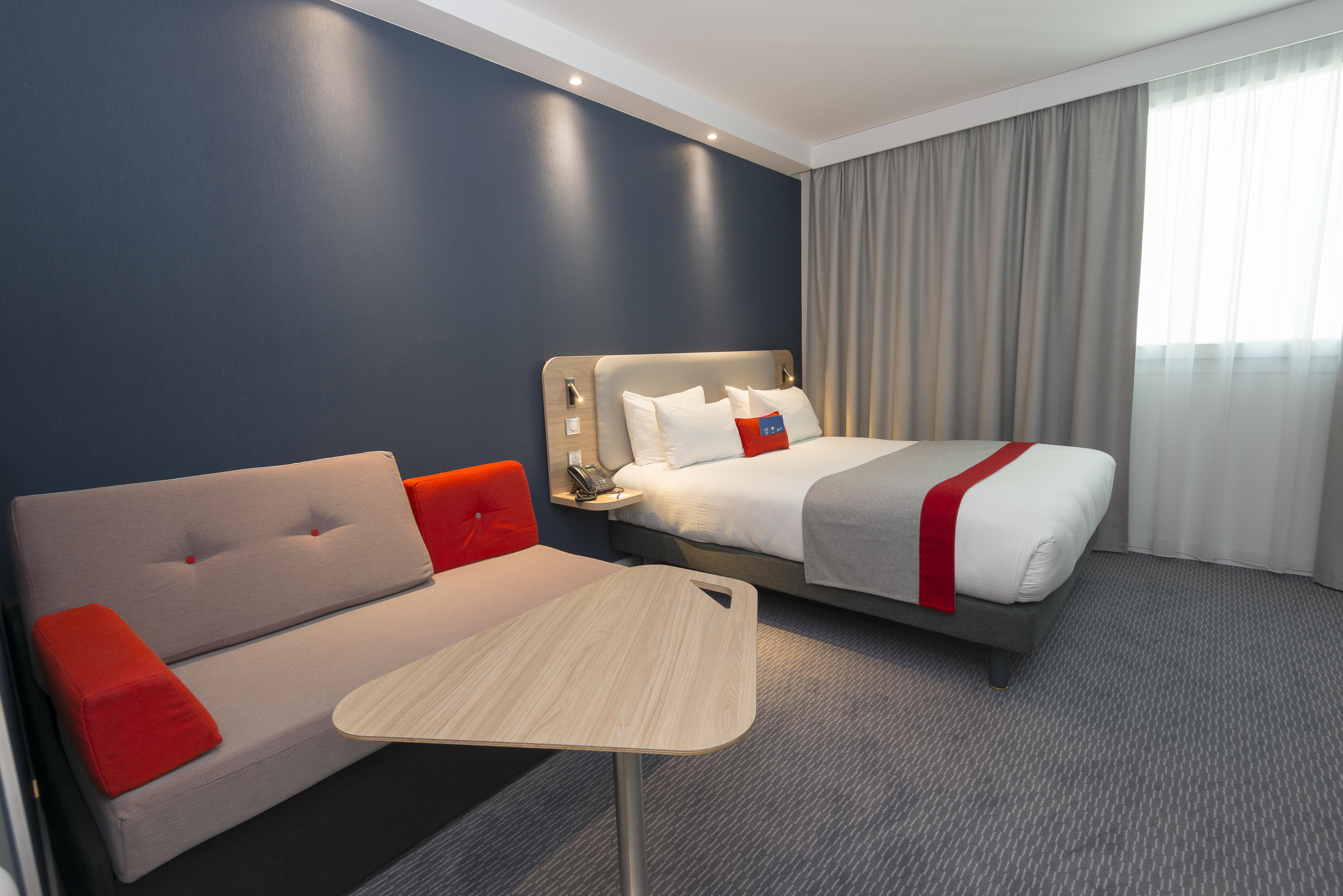 Holiday Inn Express Paris - Velizy By Ihg Exterior foto