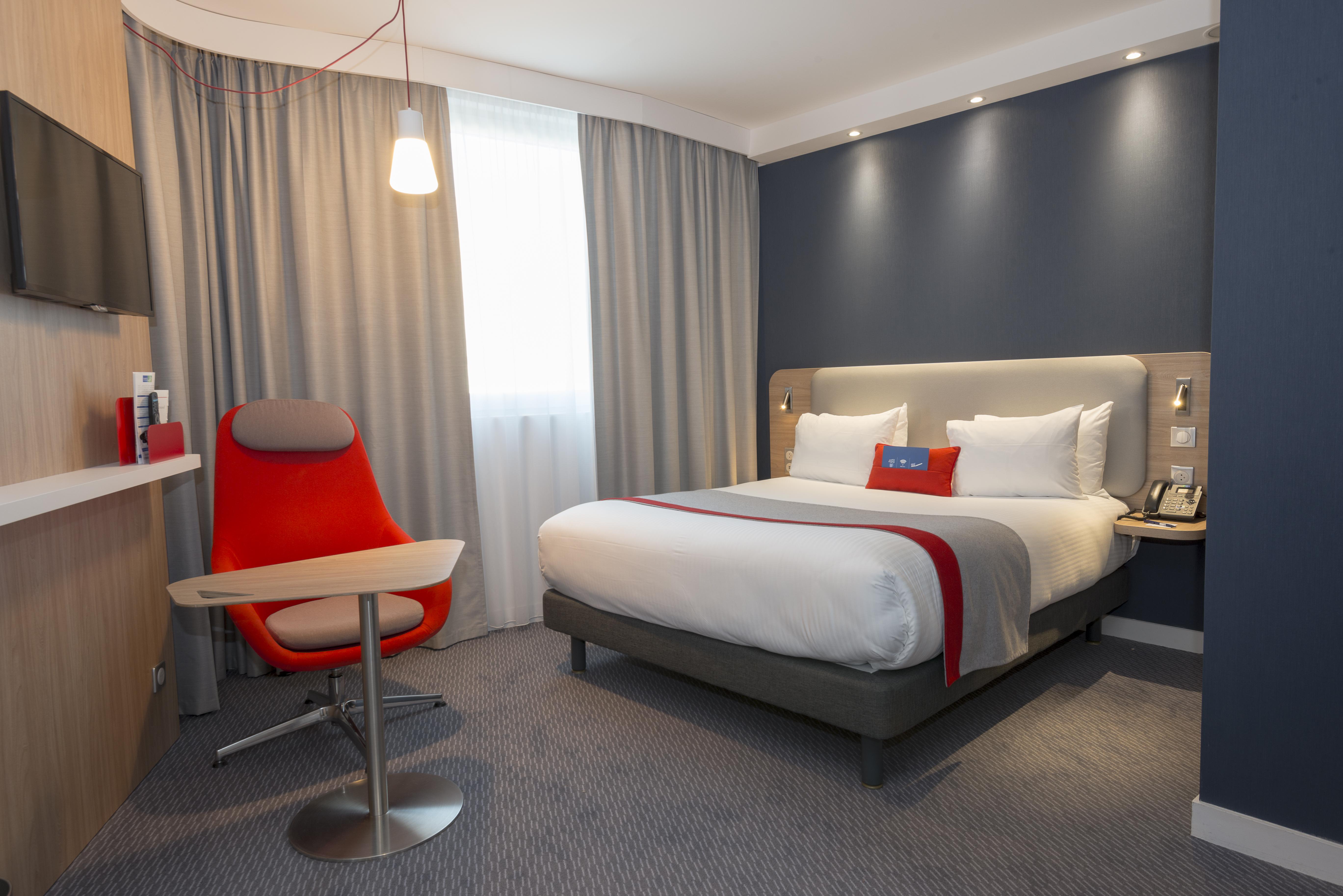 Holiday Inn Express Paris - Velizy By Ihg Exterior foto