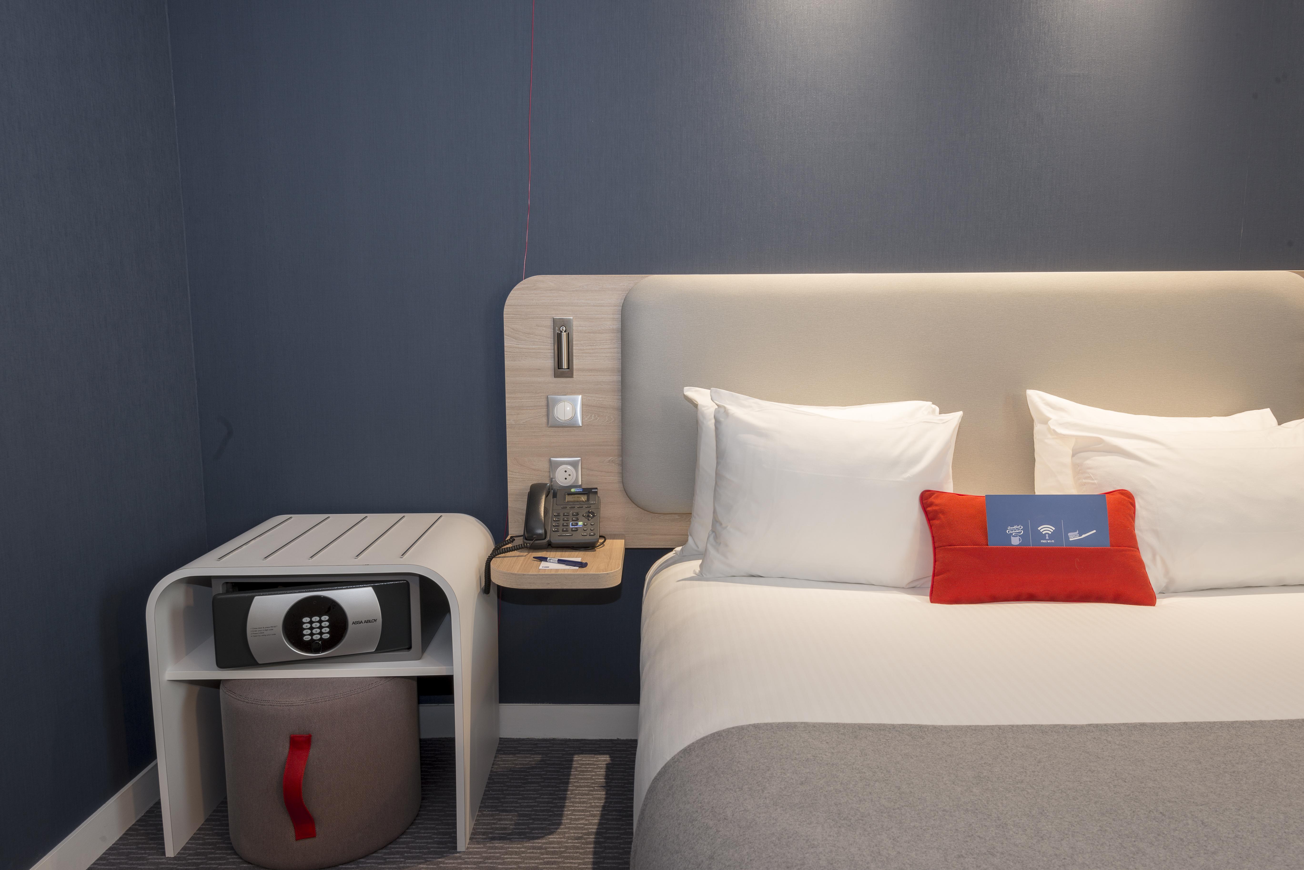 Holiday Inn Express Paris - Velizy By Ihg Exterior foto
