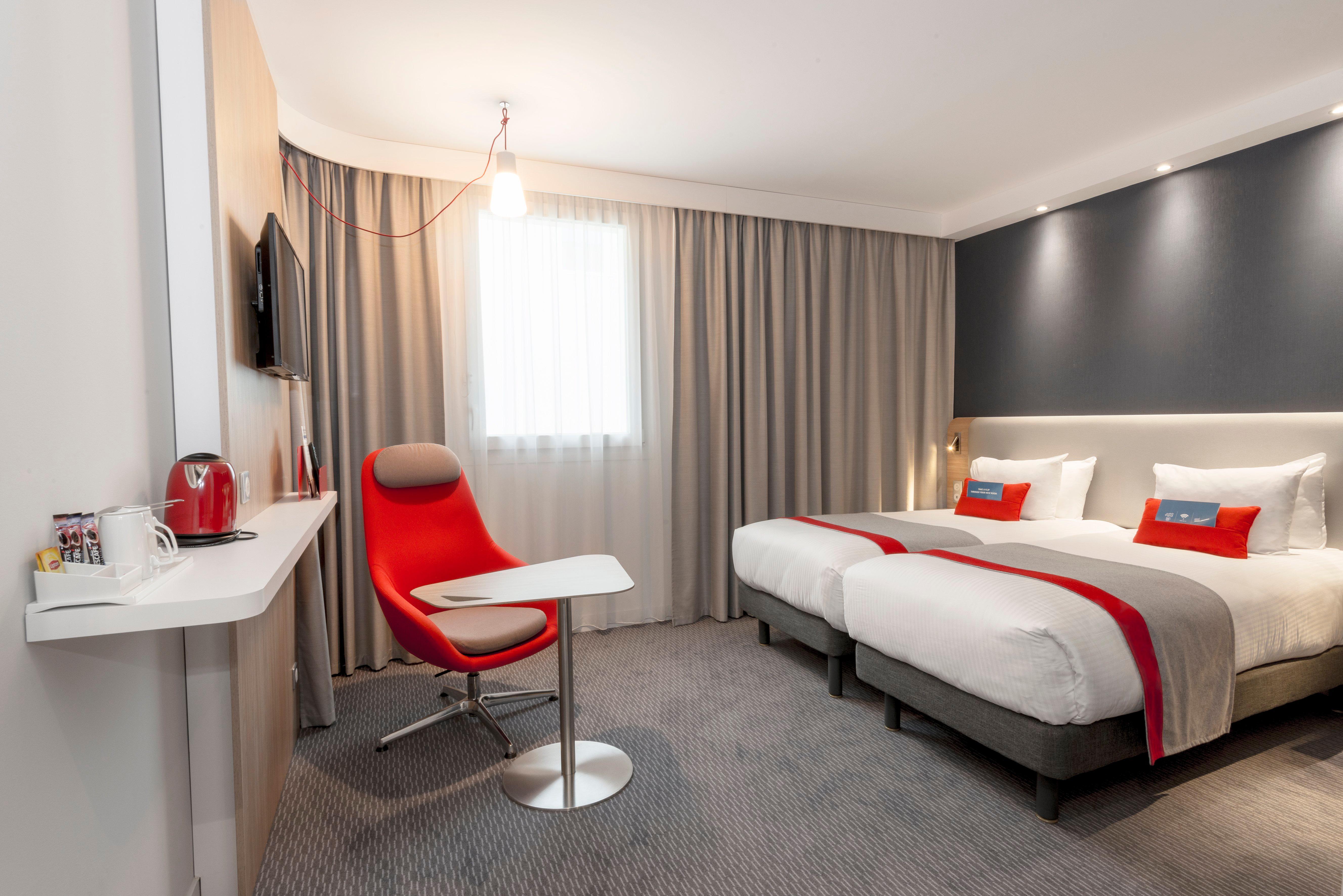 Holiday Inn Express Paris - Velizy By Ihg Exterior foto