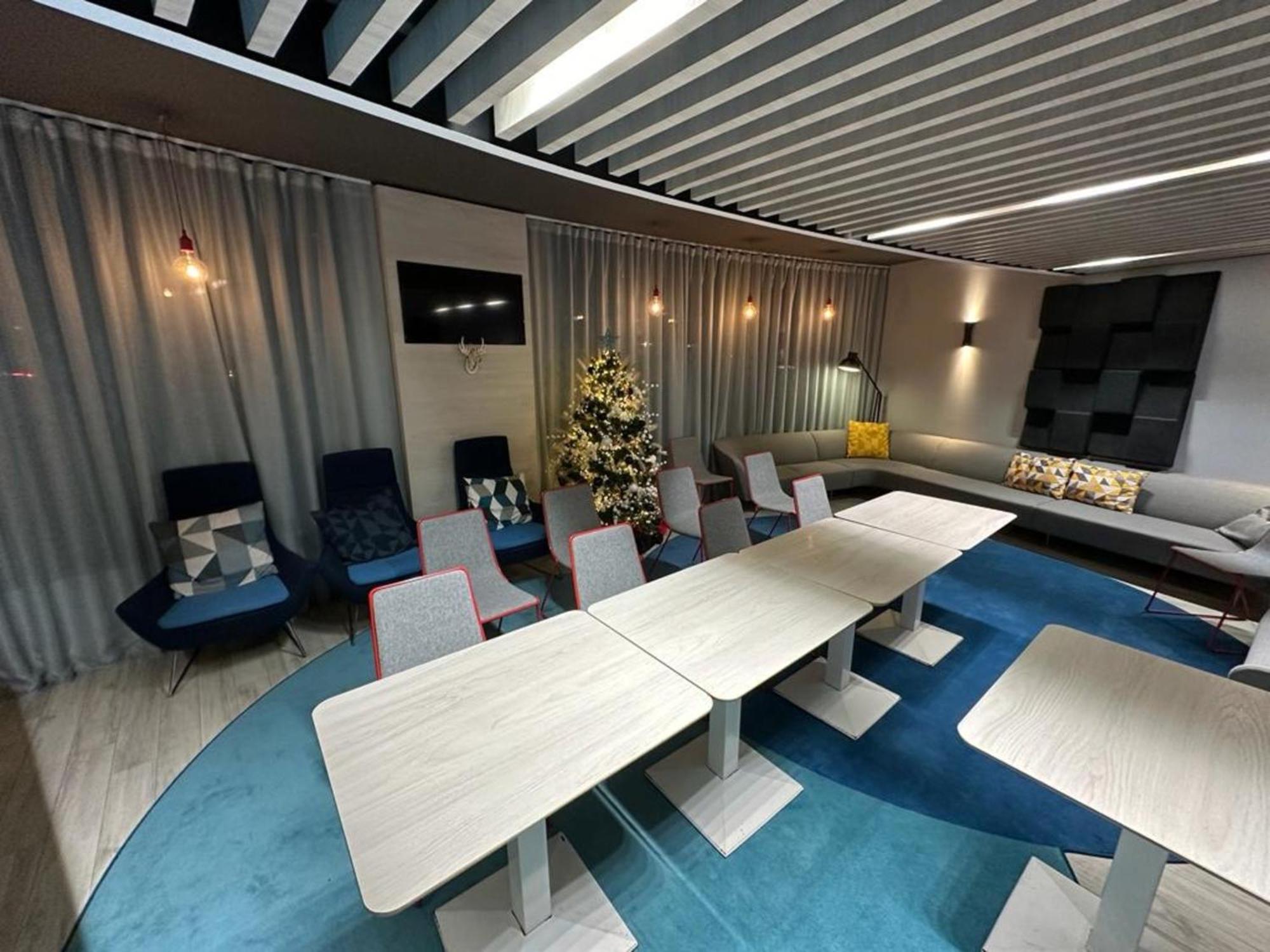 Holiday Inn Express Paris - Velizy By Ihg Exterior foto