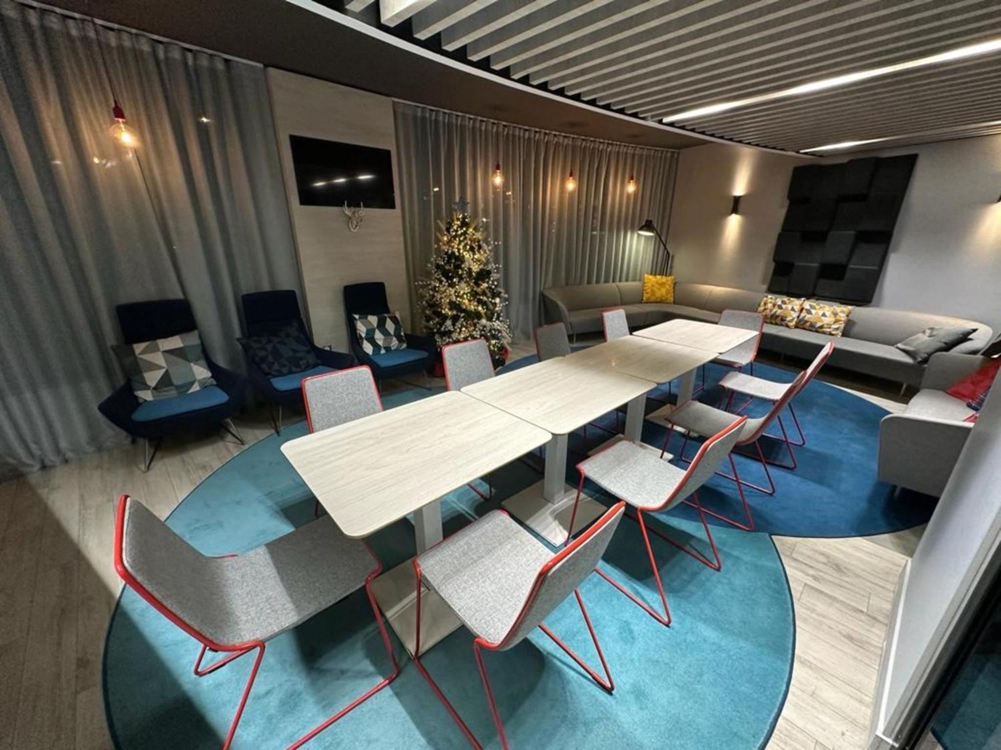 Holiday Inn Express Paris - Velizy By Ihg Exterior foto
