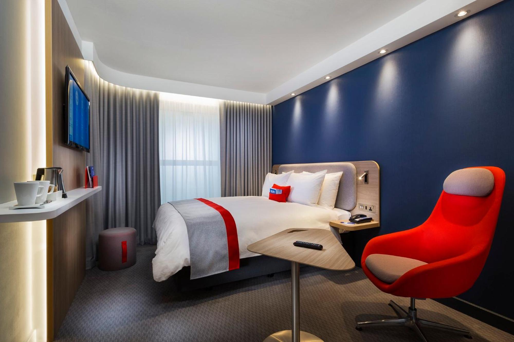 Holiday Inn Express Paris - Velizy By Ihg Exterior foto